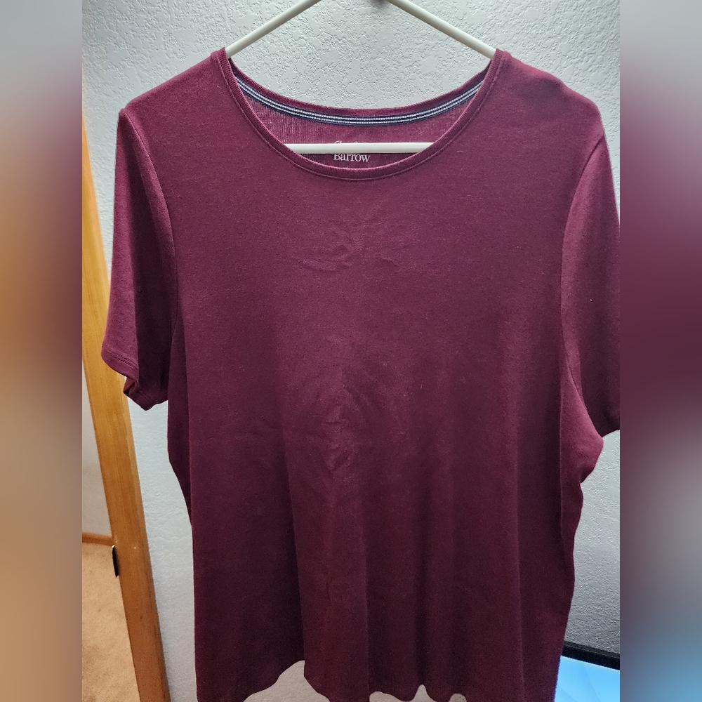 T-shirt, maroon